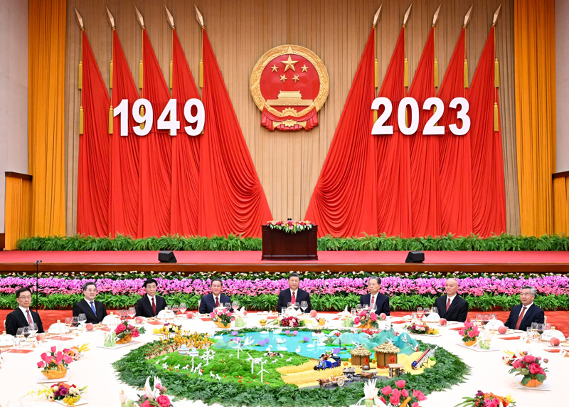 习近平等党和国家领导人出席庆祝中华人民共和国成立74周年招待会
