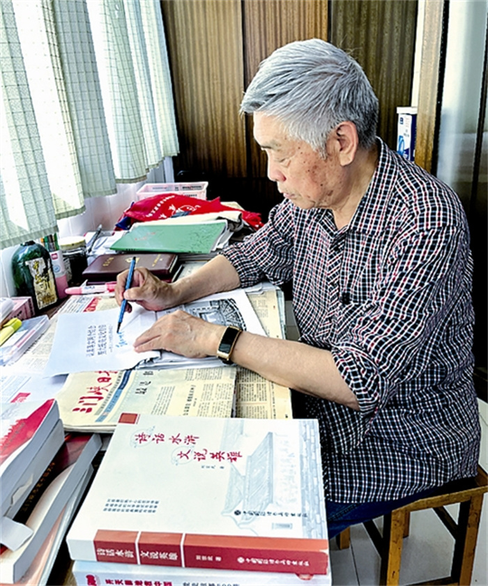 lujj36214_b.jpg lujj36214_b.jpg