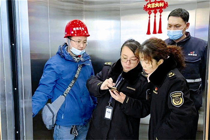 xuxg4211_b.jpg xuxg4211_b.jpg