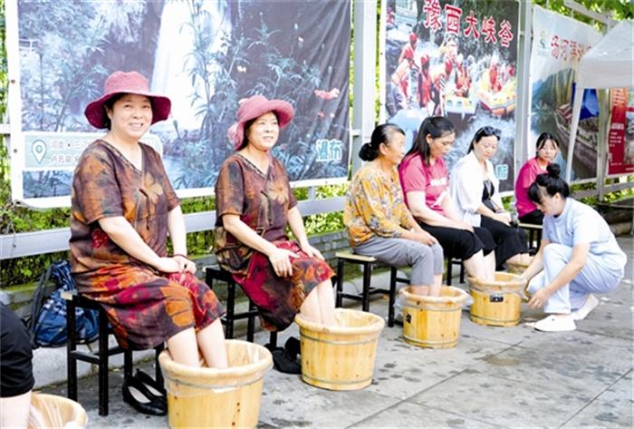 wusn47180_b.jpg wusn47180_b.jpg